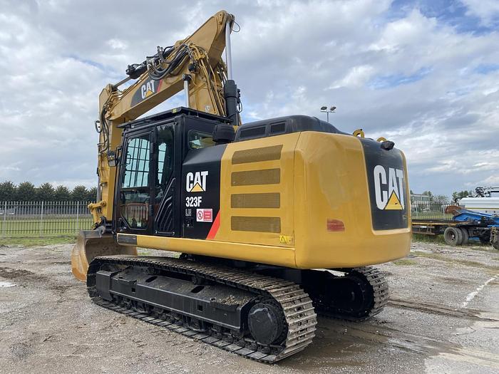 Usato 2017 CATERPILLAR 323 FLN