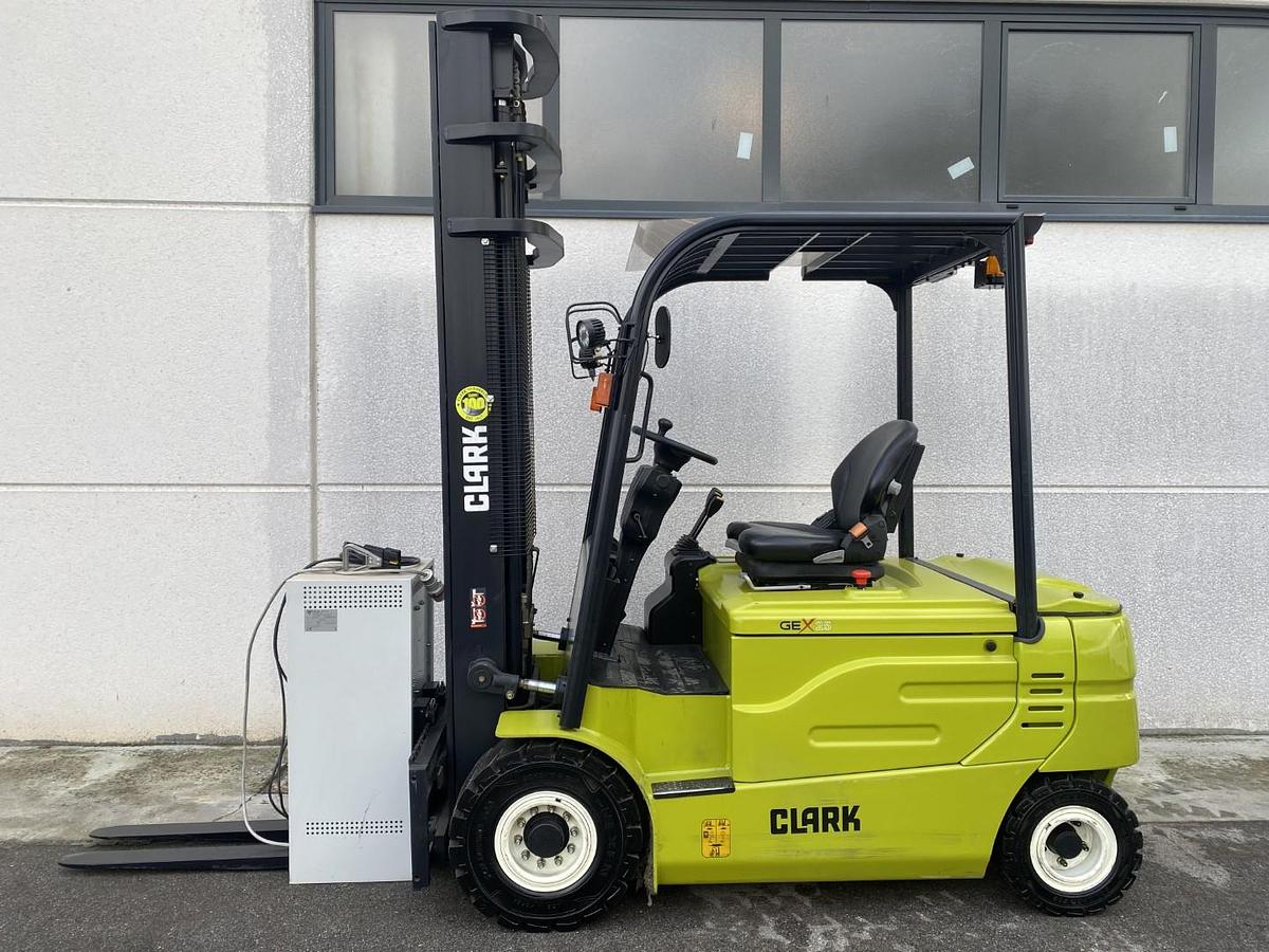 Usato 2022 CLARK GEX 25