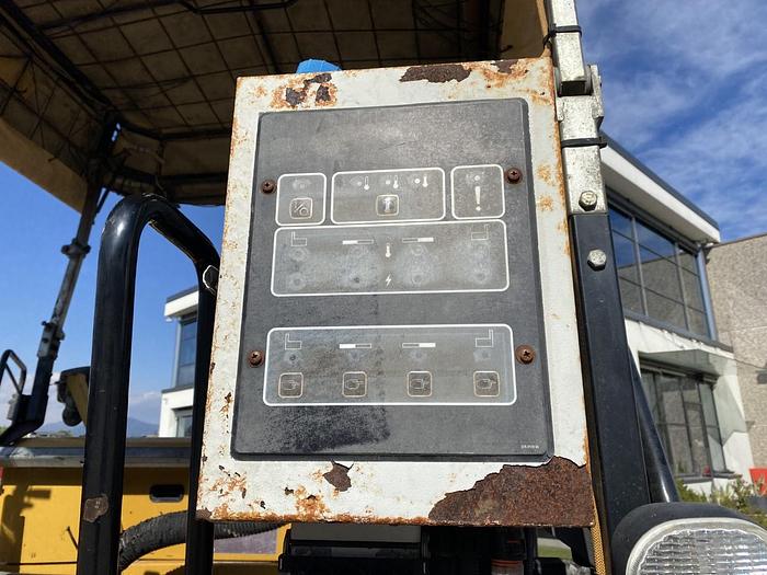 Usato 2011 CATERPILLAR AP 300