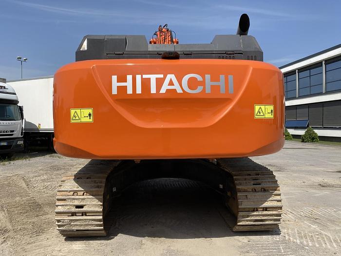 Usato 2016 HITACHI ZX300LCN-6