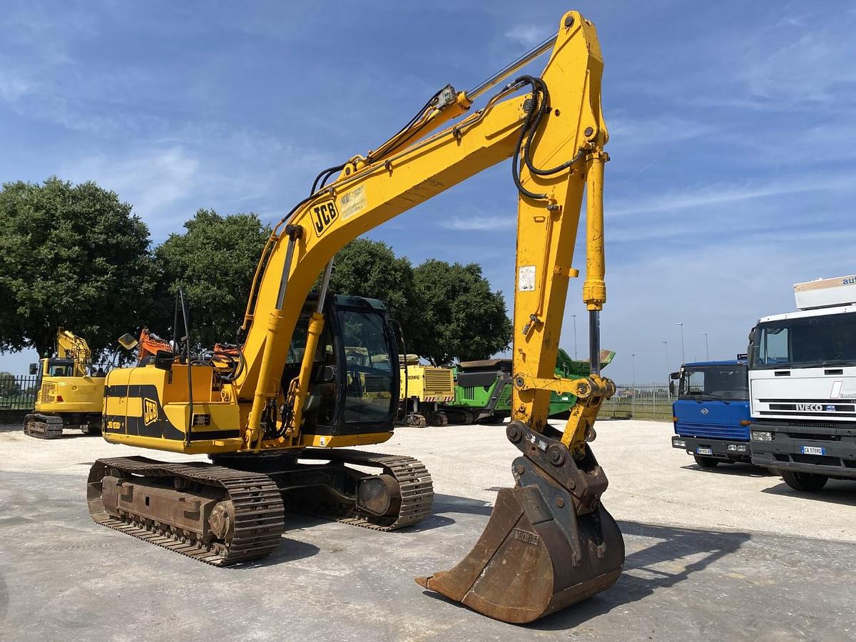 Usato 2002 JCB JS 130