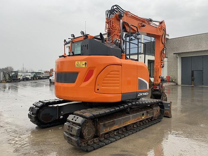 Usato 2017 DOOSAN DX 140 LRC-5