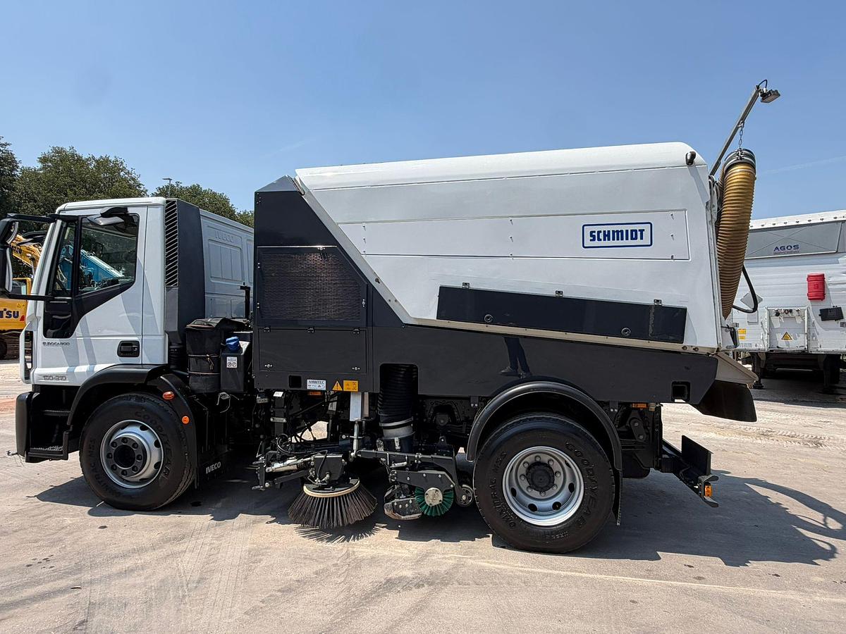 Usato 2016 iveco  EUROCARCO 150 210 SPAZZATRICE