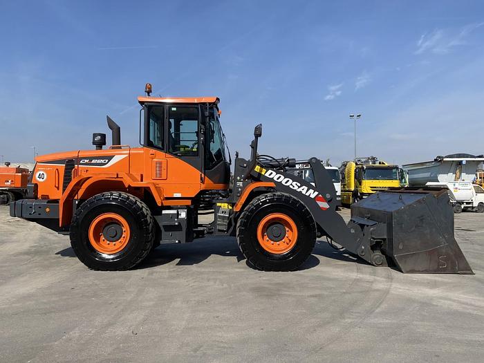 Usato 2018 DOOSAN DL 220-5 High-lift
