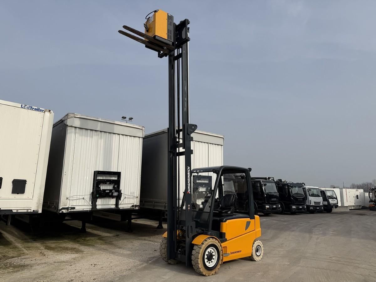 Usato 2012 JUNGHEINRICH EFG 535