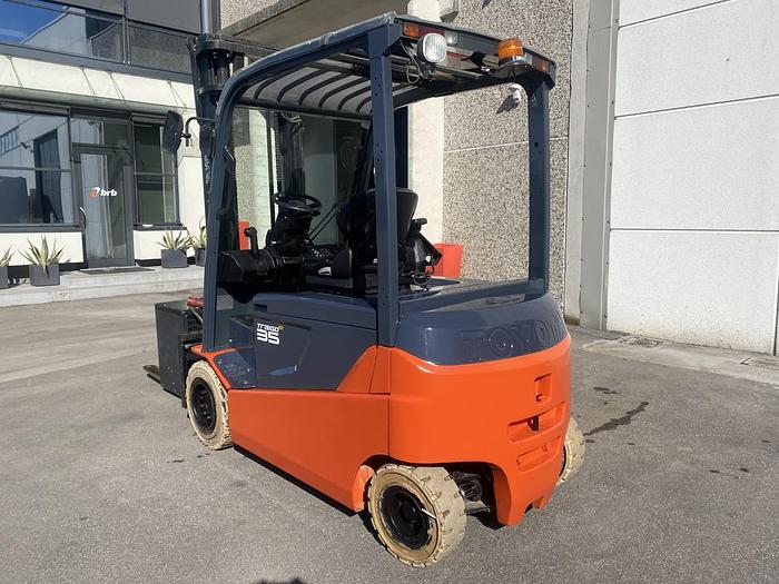 Usato 2014 TOYOTA 8FBMT 35