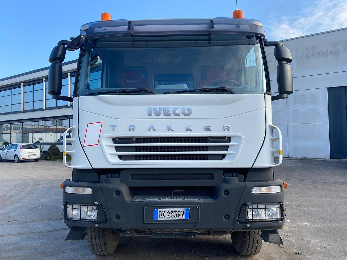 Usato IVECO TRAKKER 8*4 450 E/5 TRILATERALE
