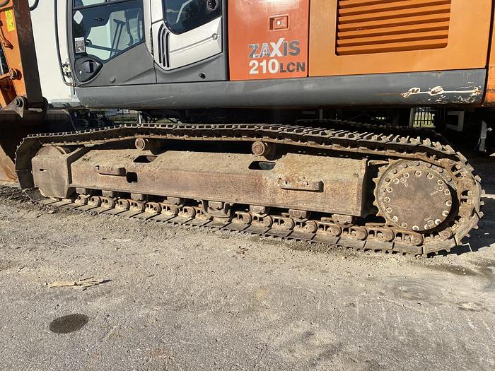 Usato 2011 HITACHI ZX-210 LCN-3