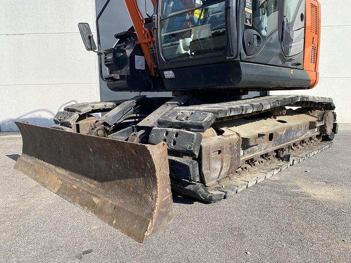 Usato 2016 HITACHI ZX135US-5B