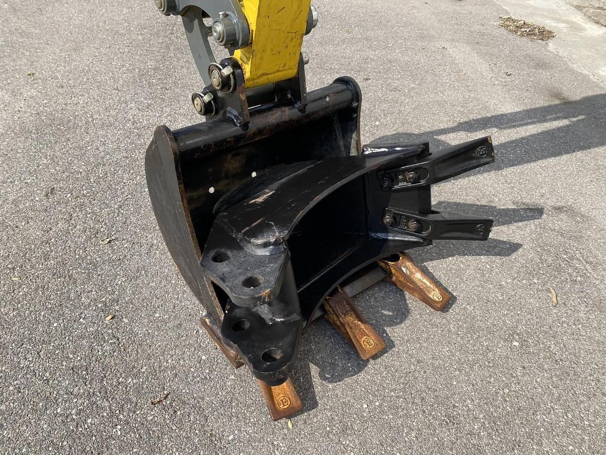 Usato 2023 WACKER NEUSON 803