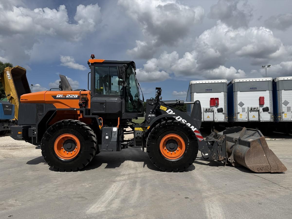 Usato 2022 DOOSAN DL 220-7