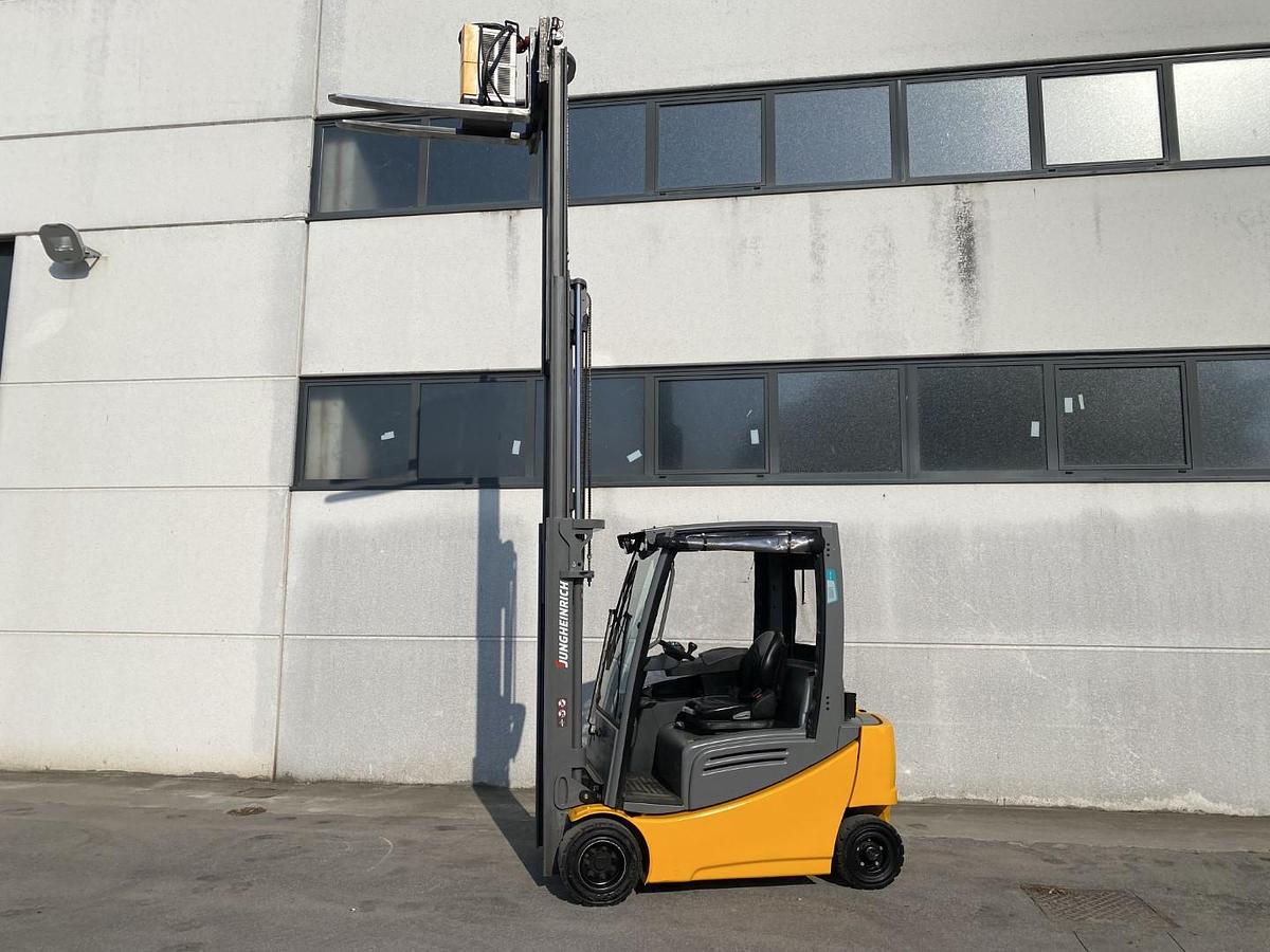 Usato 2022 JUNGHEINRICH EFG 320