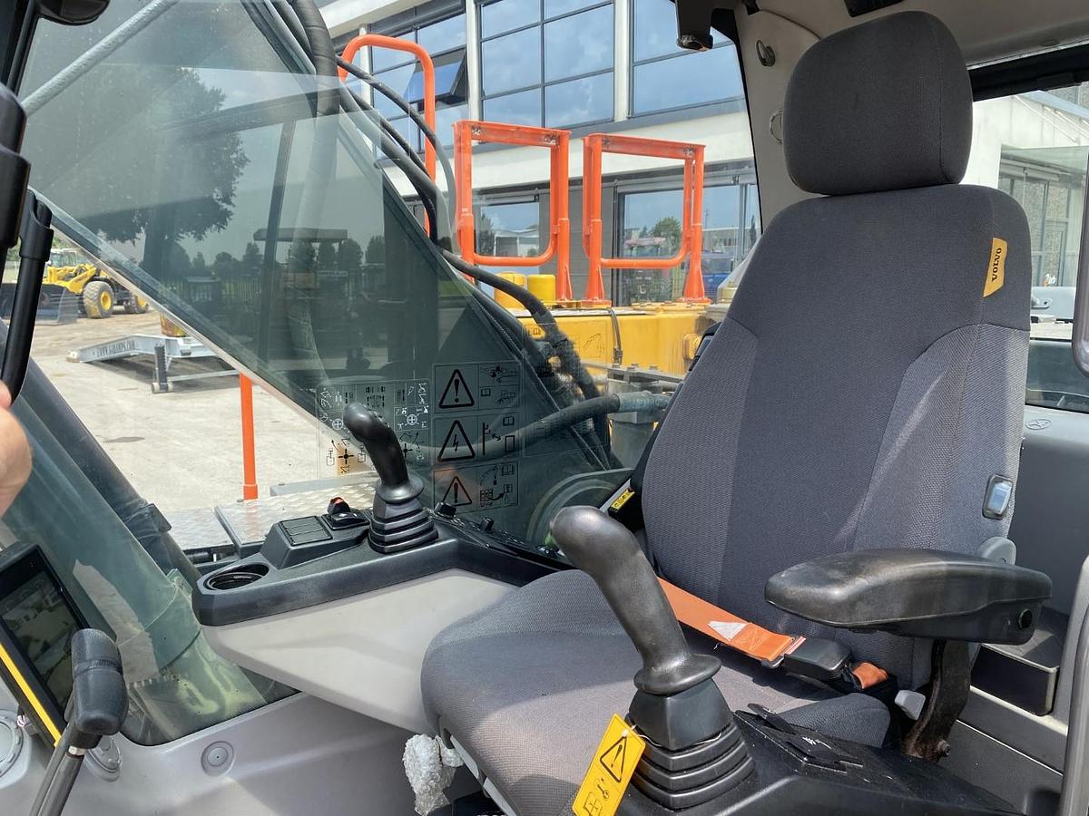 Usato 2020 VOLVO EC200 ENL