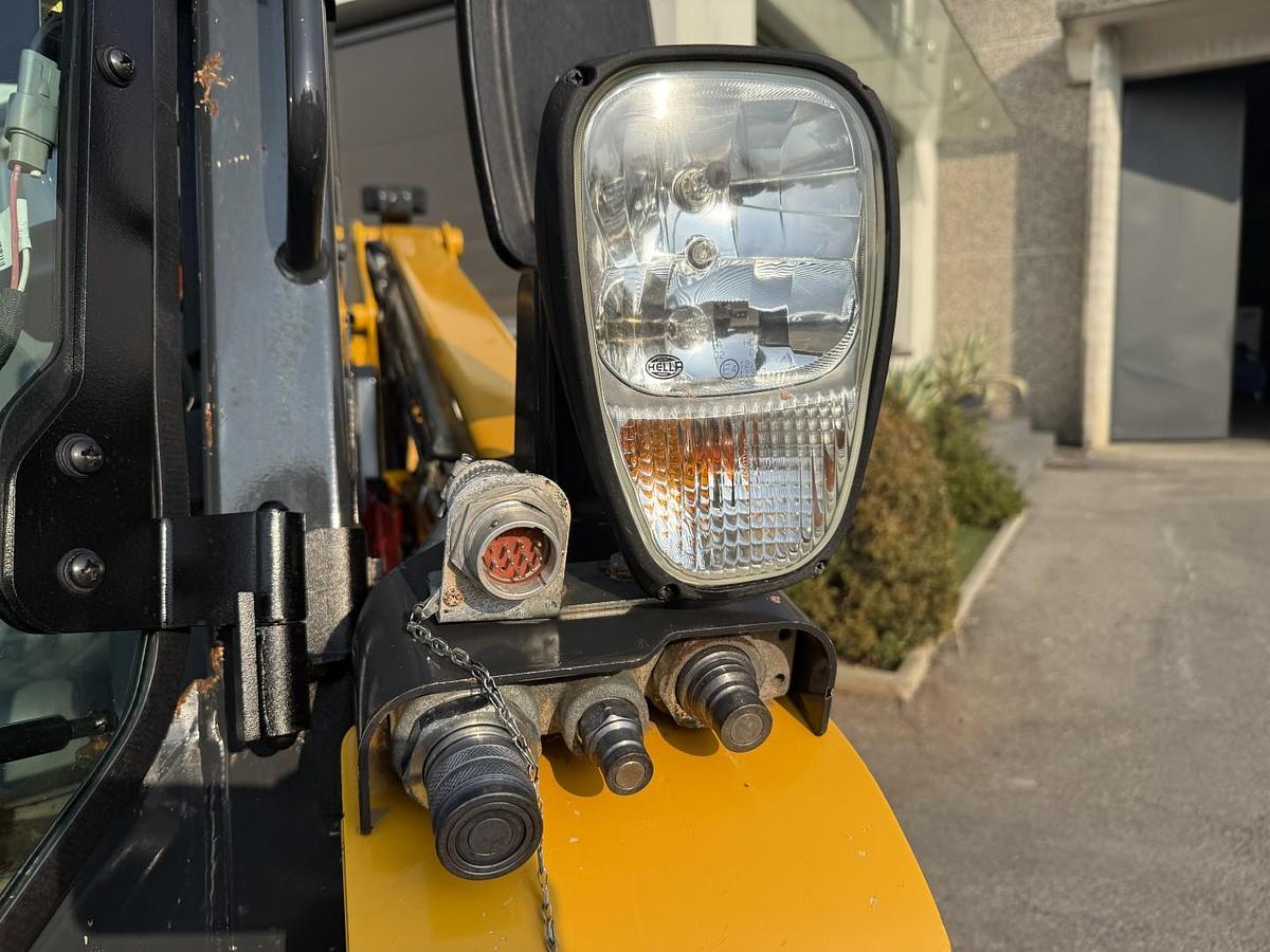 Usato 2023 MANITOU 1900R