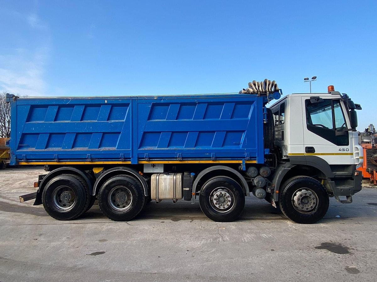 Usato IVECO TRAKKER 8*4 450 E/5 TRILATERALE
