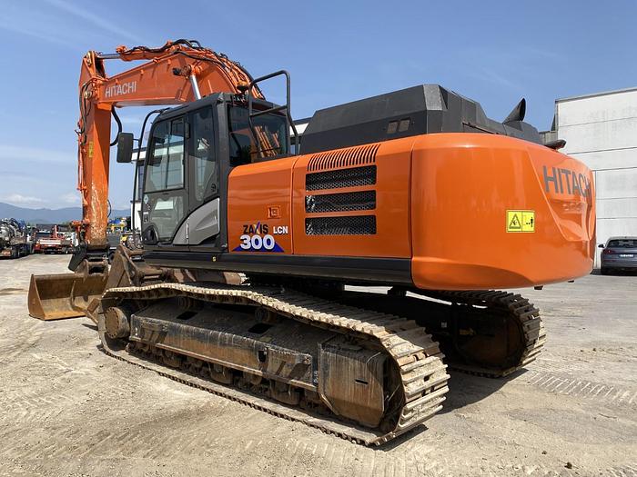 Usato 2016 HITACHI ZX300LCN-6