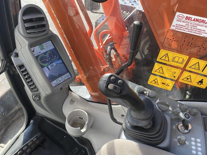 Usato 2016 HITACHI ZX135US-5B