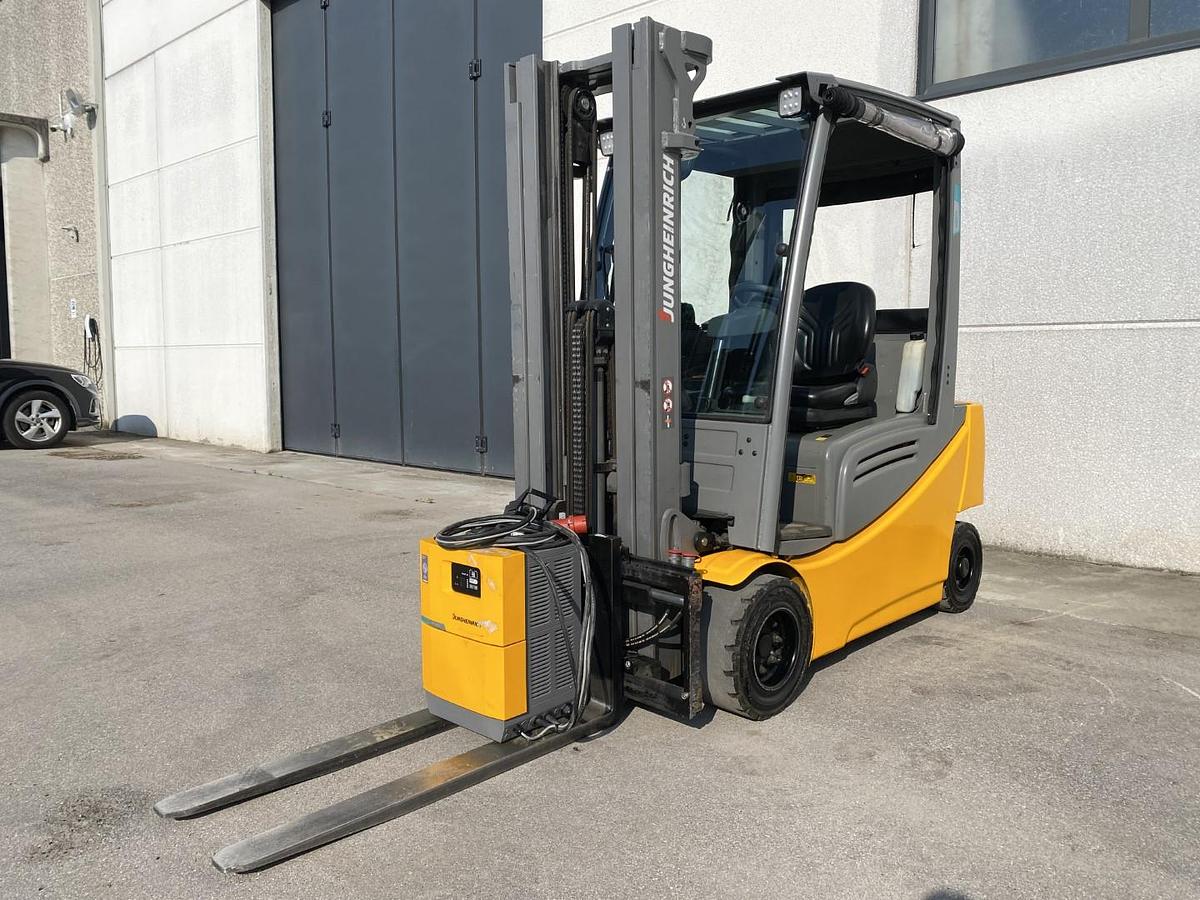 Usato 2022 JUNGHEINRICH EFG 320