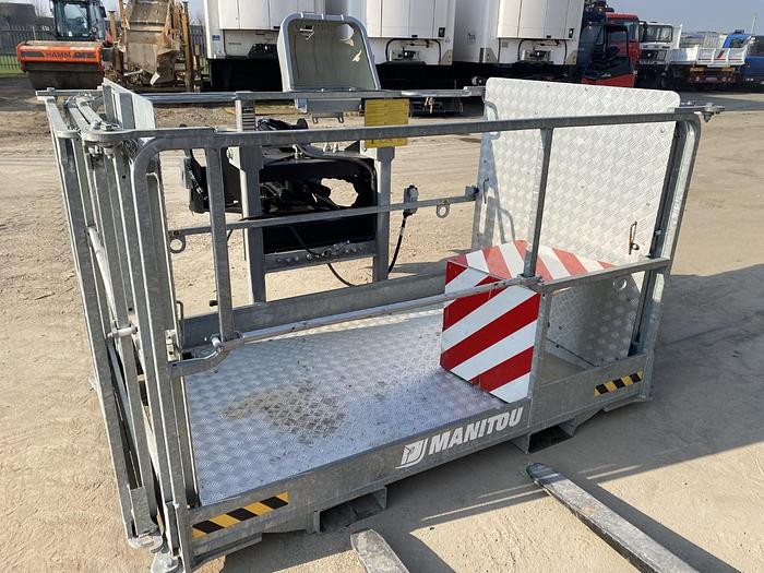 2022 MANITOU MRT 2260