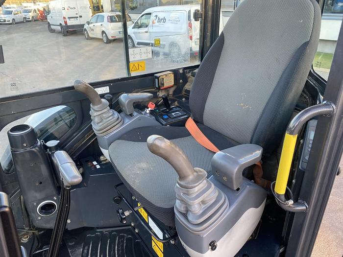 Usato 2018 HITACHI ZX26U-5A CR