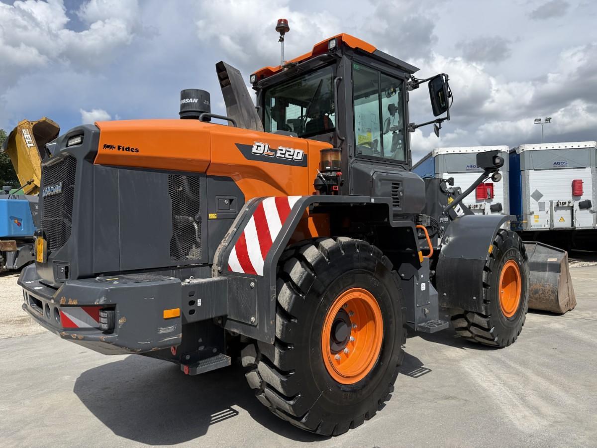 Usato 2022 DOOSAN DL 220-7