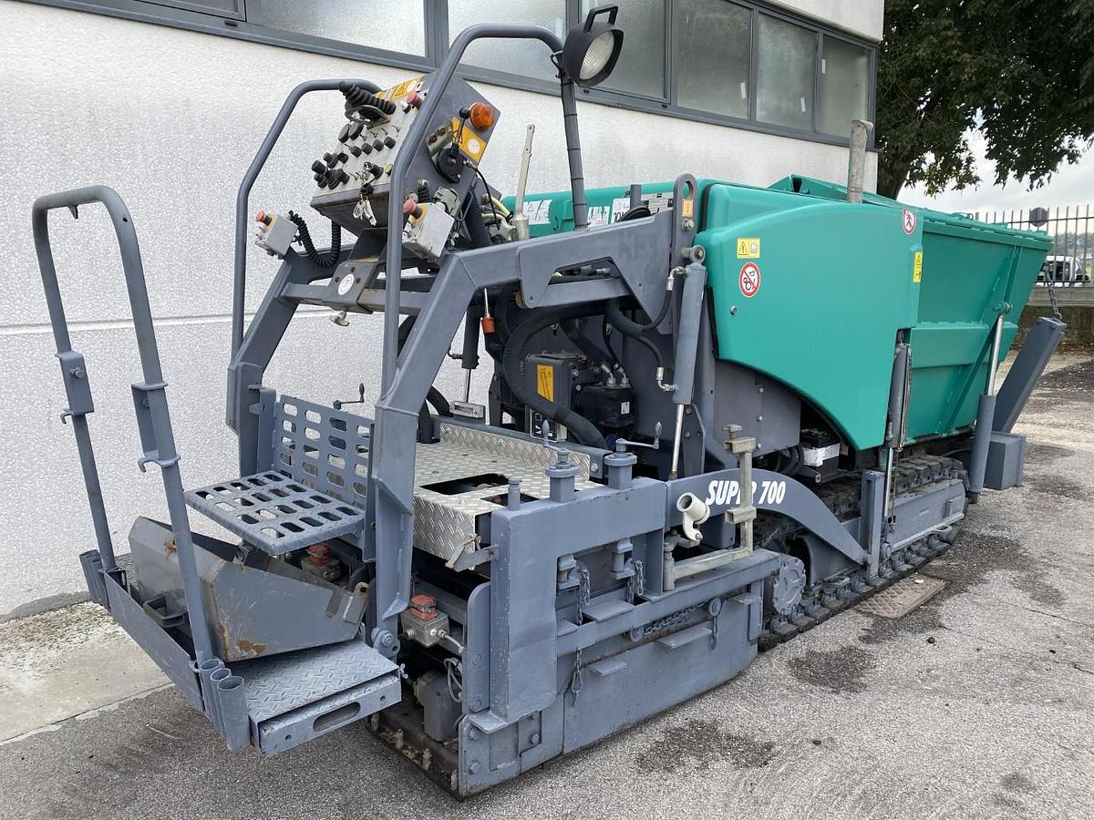 Usato 2011 VOGELE SUPER 700