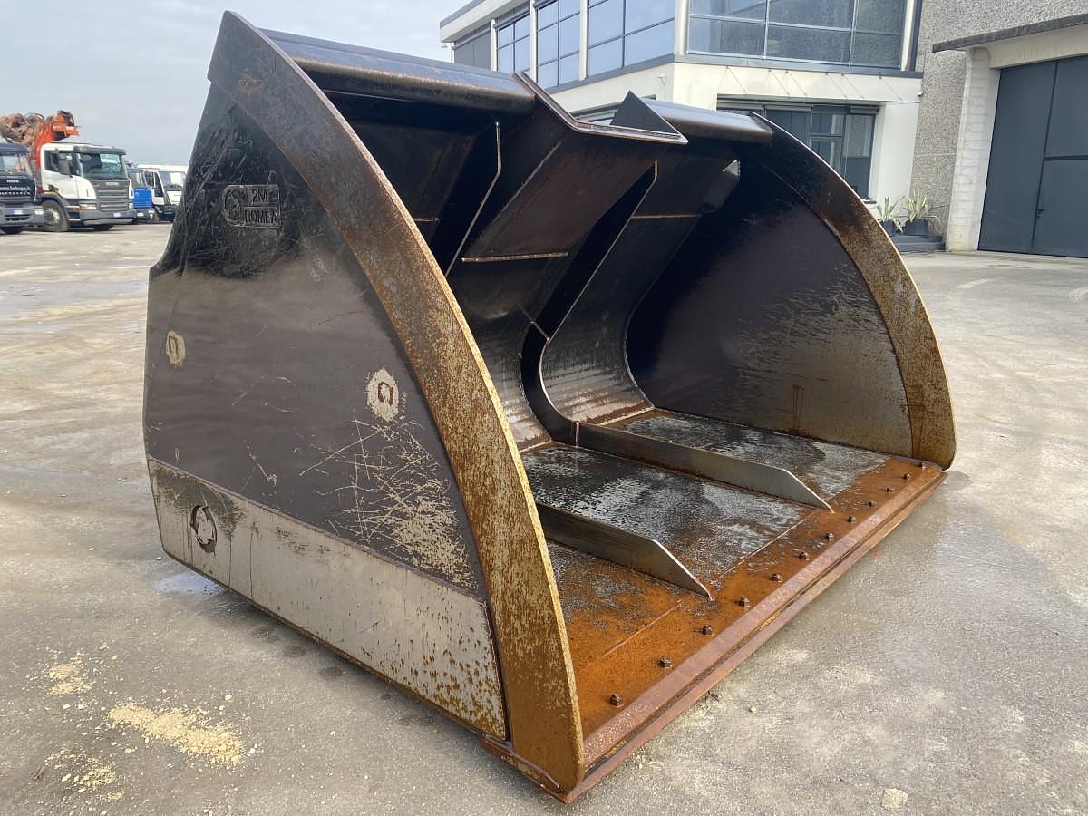 Usato 2023 2M-ROMEA CASE 821G AD