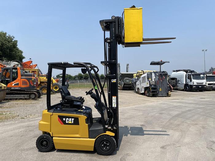 Usato 2019 CATERPILLAR EP 16 ACN