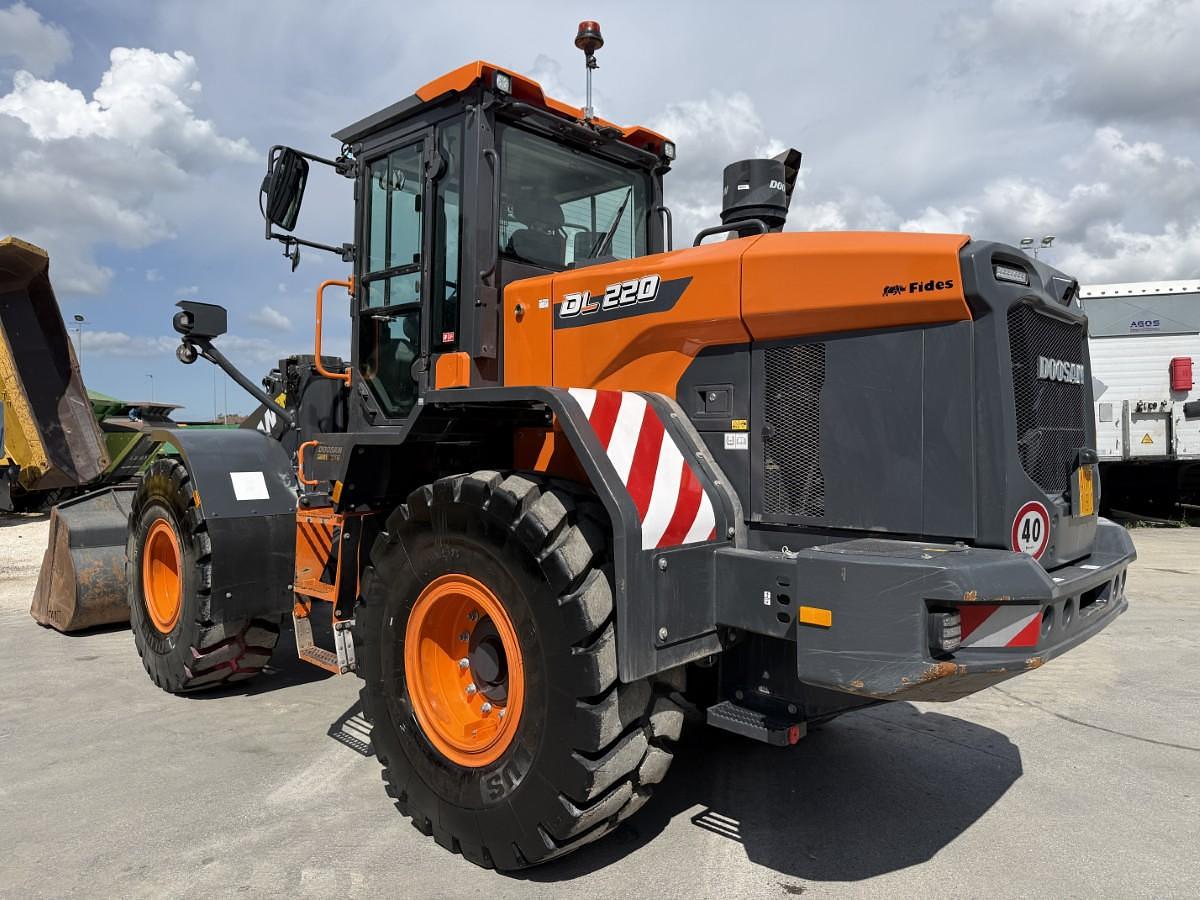 Usato 2022 DOOSAN DL 220-7