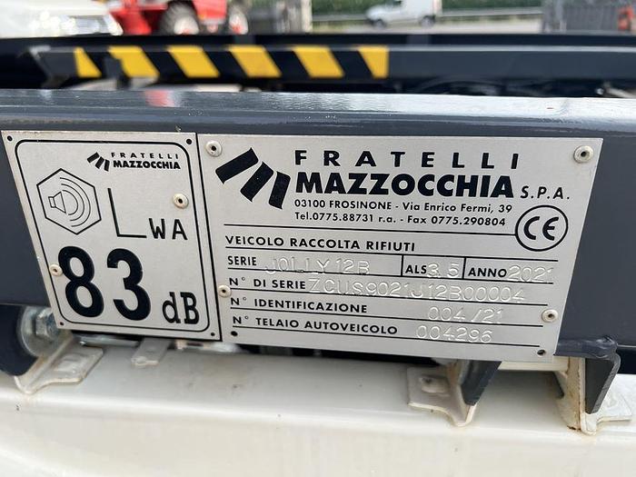 Usato 2021 PIAGGIO PORTER MAXXI VASCA RIFIUTI E VOLTACASSONETTI