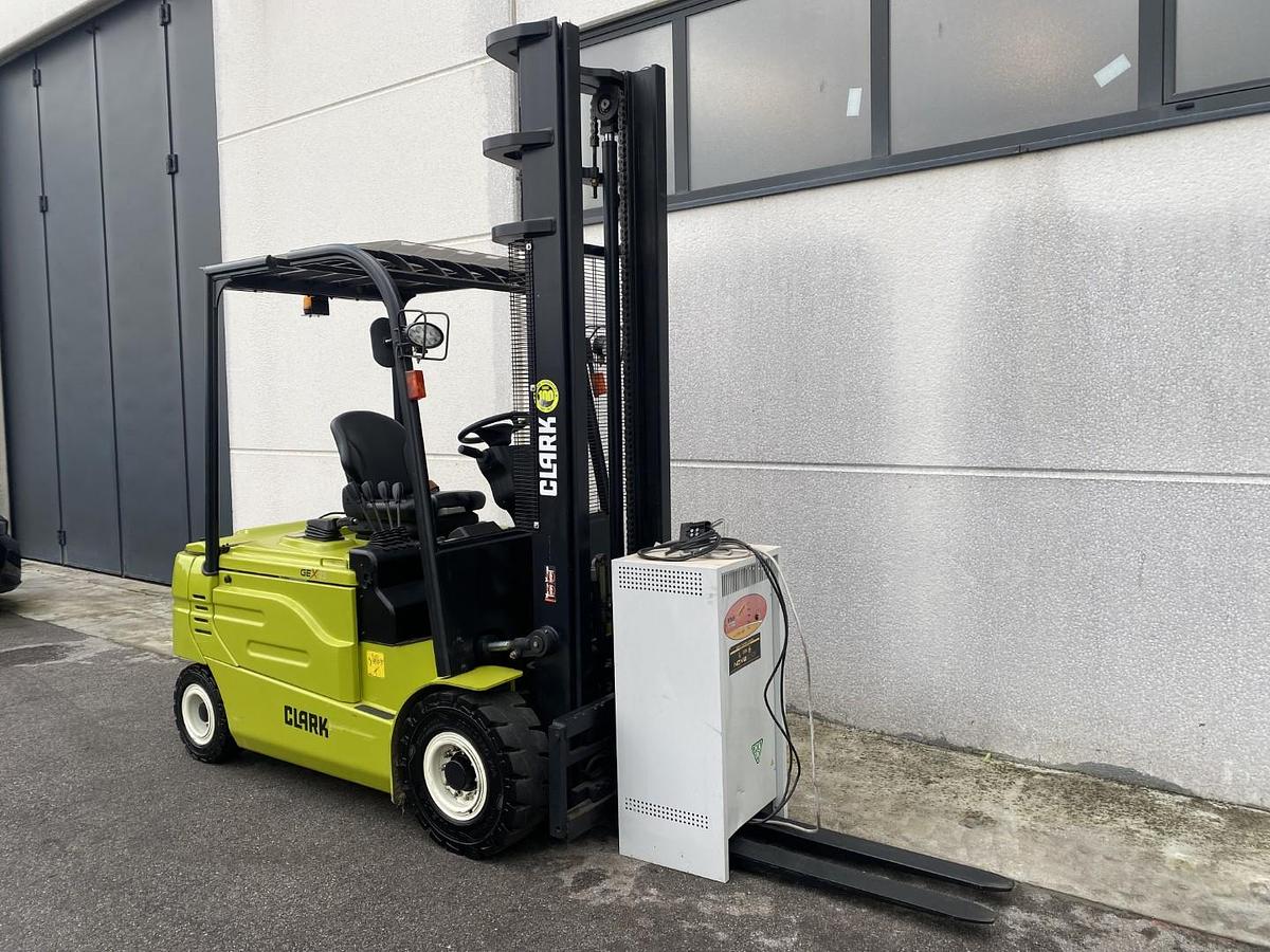 Usato 2022 CLARK GEX 25