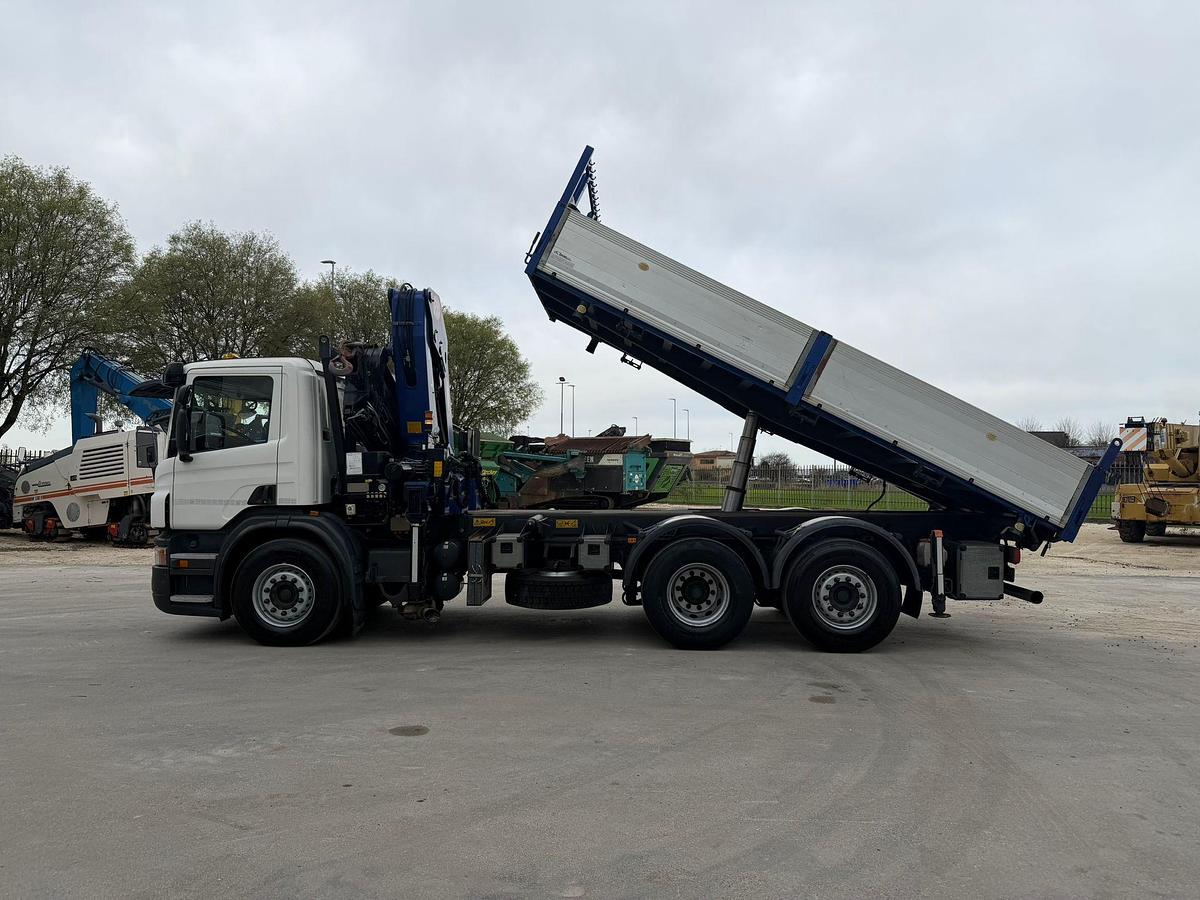 Usato 2011 SCANIA P 320 CON GRU PM 36024