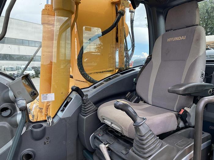 Usato 2012 HYUNDAI ROBEX 210NLC-9