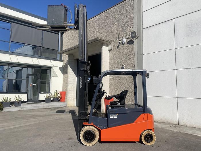 Usato 2014 TOYOTA 8FBMT 35