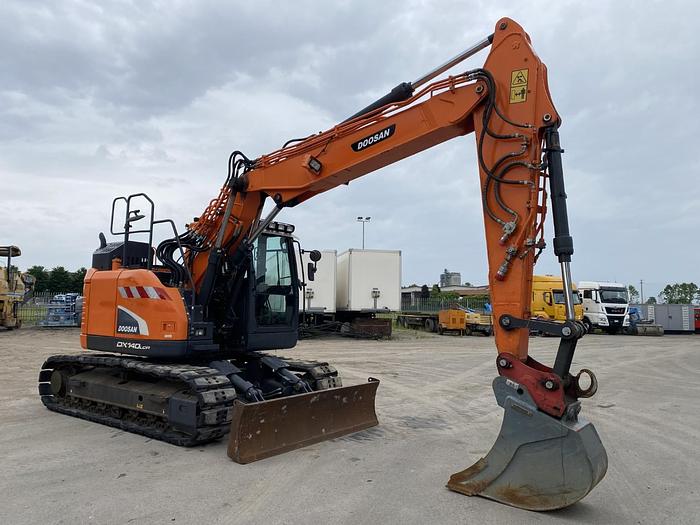 Usato 2016 DOOSAN DX140 LCR-5
