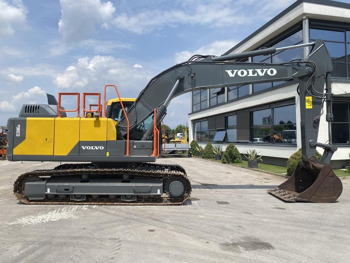 Usato 2020 VOLVO EC200 ENL