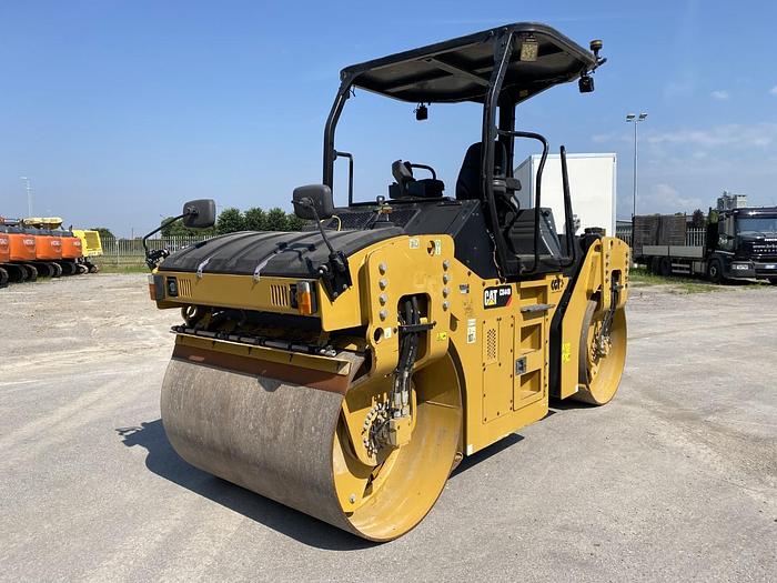Usato 2016 CATERPILLAR CB 44B