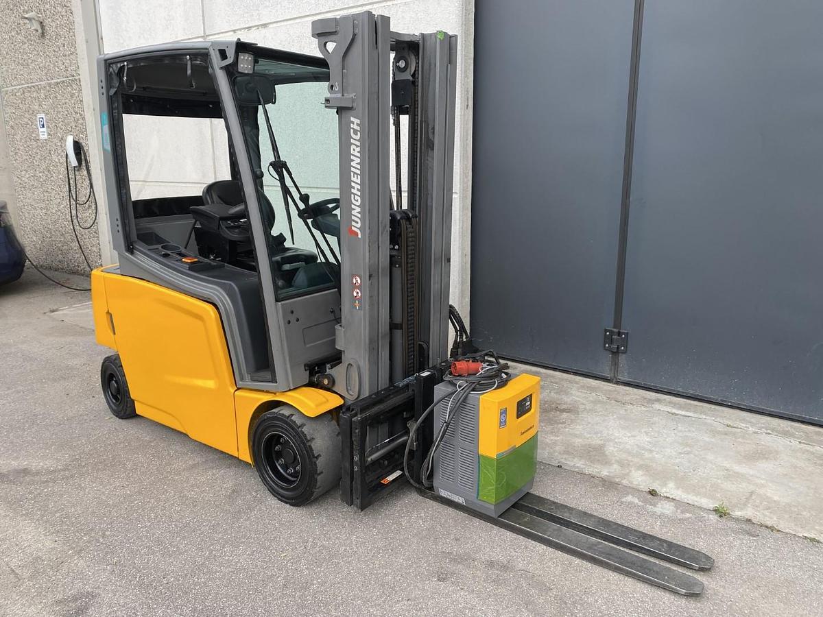 Usato 2022 JUNGHEINRICH EFG 320 PF