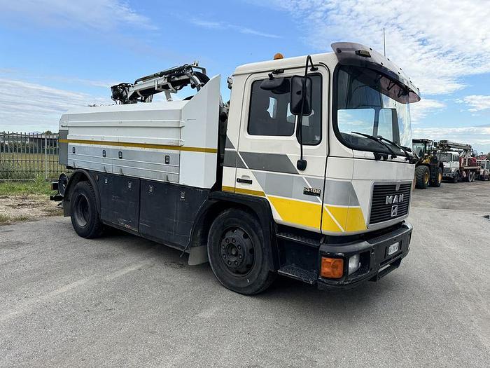 Usato 1994 MAN 14.192 spurgo MORO