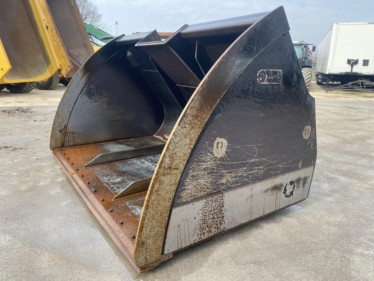 Usato 2023 2M-ROMEA CASE 821G AD