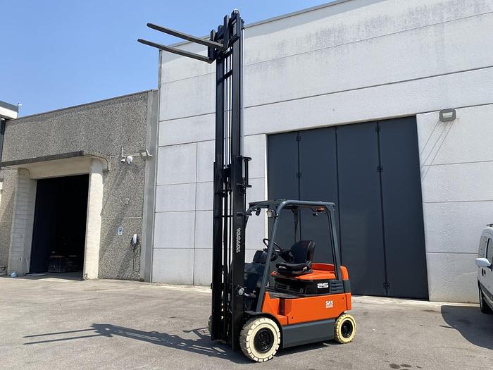 Usato 2012 TOYOTA 7FBMF 25