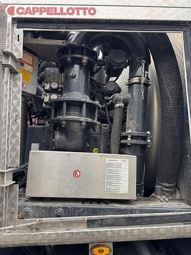 Usato 2016 IVECO  180 SPURGO CAPPELLOTTO 180-320 E6