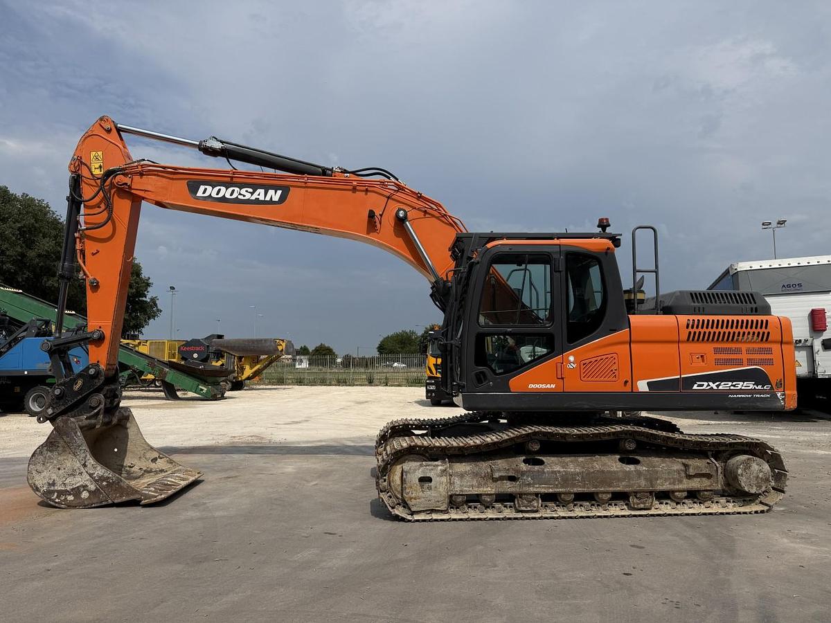 Usato 2020 DOOSAN DX235 NLC-5