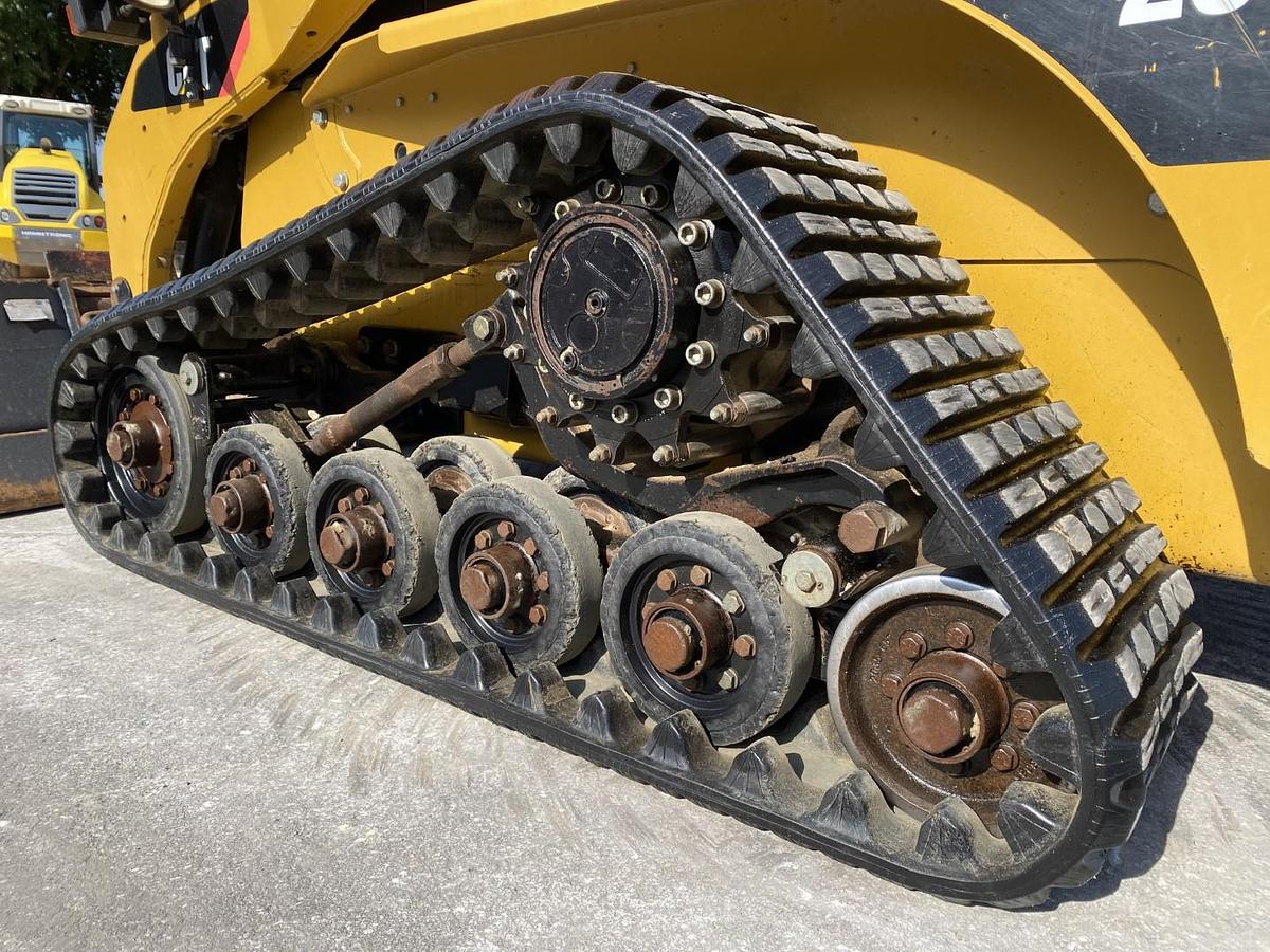 Usato 2010 CATERPILLAR 275B3