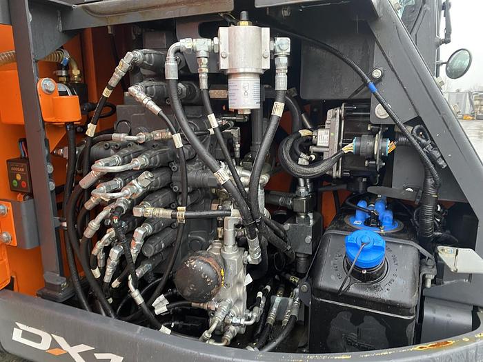 Usato 2017 DOOSAN DX 140 LRC-5