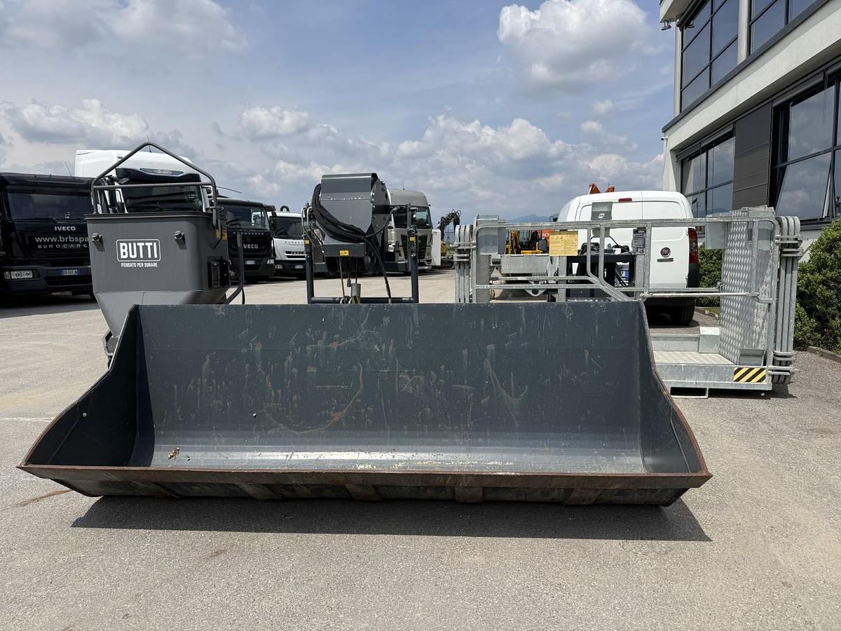 Usato 2019 MAGNI RTH 5.25 SH-D/C