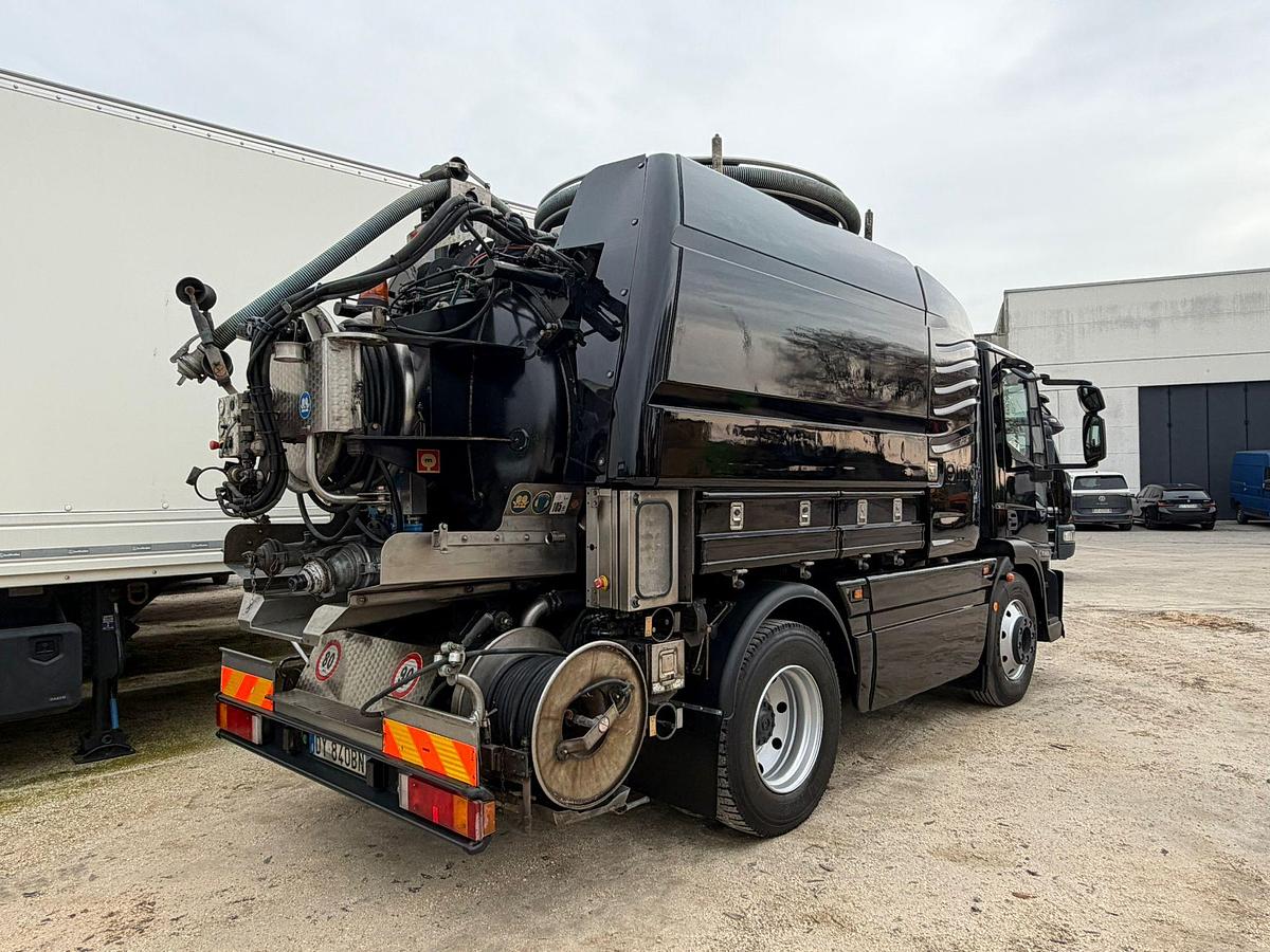 Usato 2010 iveco moro eurocargo 120 spurgo moro