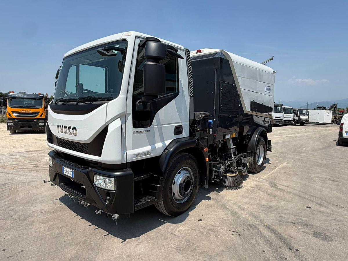 Usato 2016 iveco  EUROCARCO 150 210 SPAZZATRICE