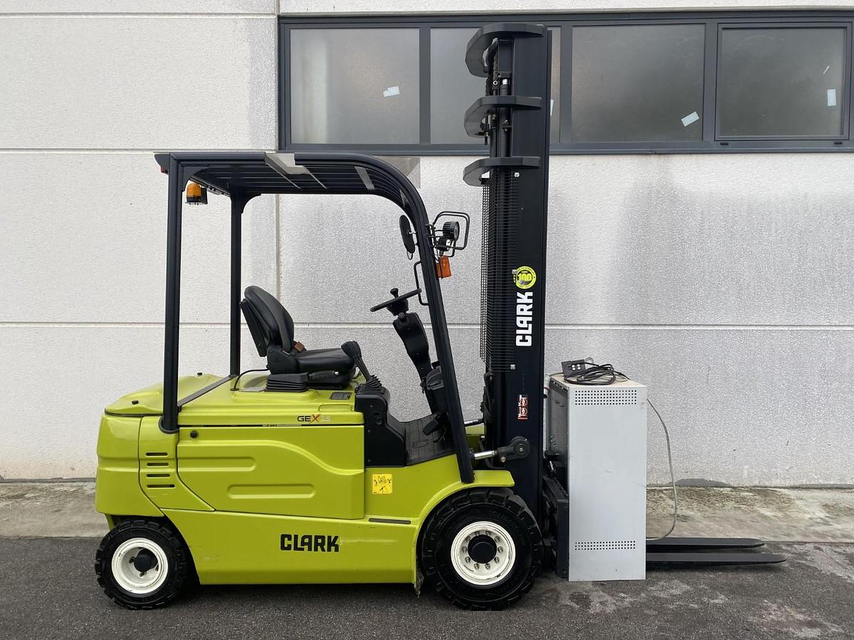 Usato 2022 CLARK GEX 25