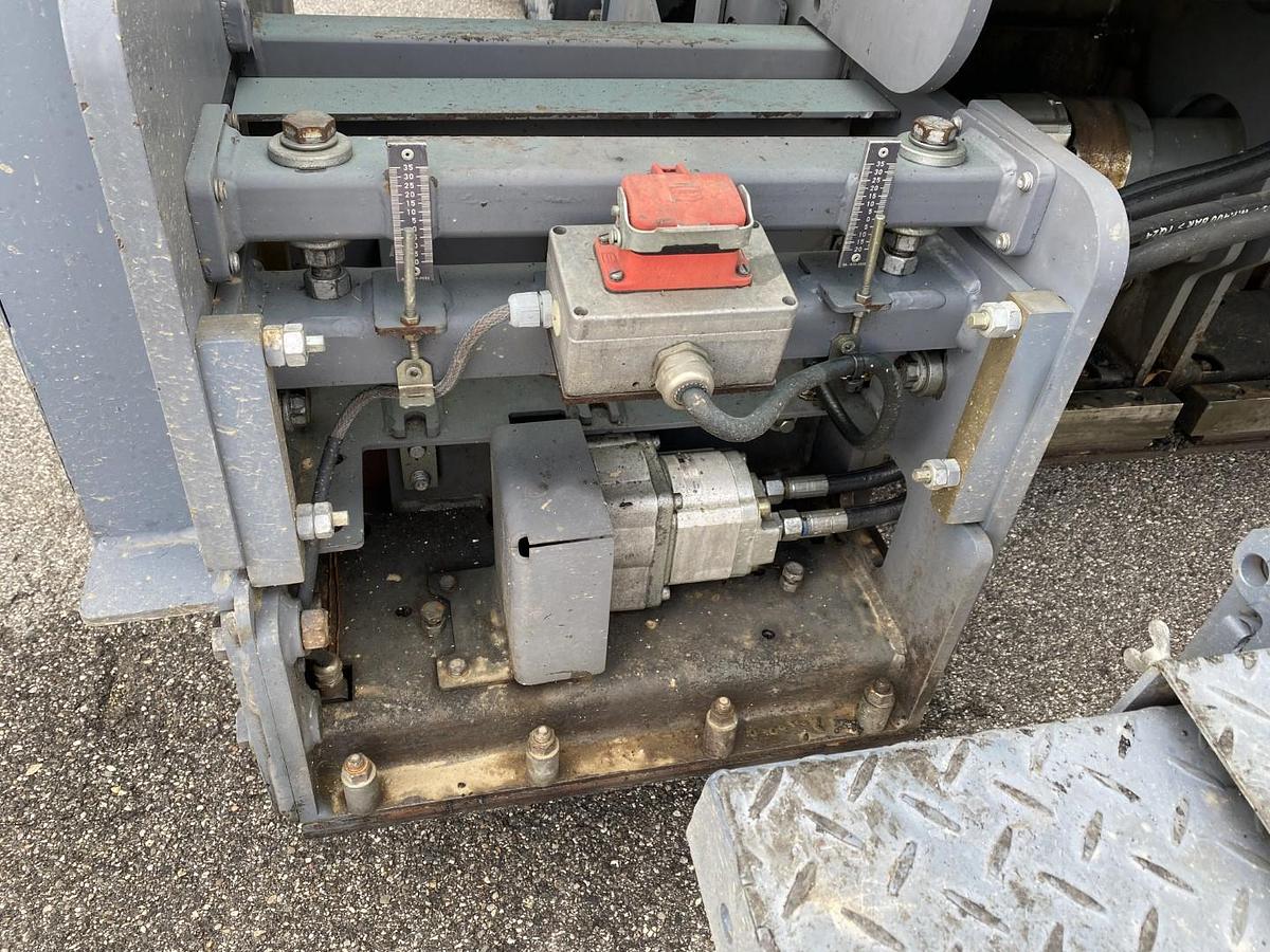 Usato 2011 VOGELE SUPER 700